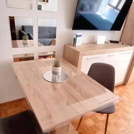 Karolina Appartement *